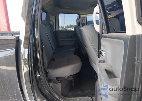 2017 Ram 1500 Big Horn 4X4 6'4 Box z USA, uszkodzony, nr VIN 1C6RR7GT2HS721465